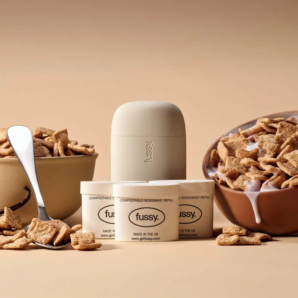 Fussy Cereal Milk deodorant startsæt grå mælkeagtig