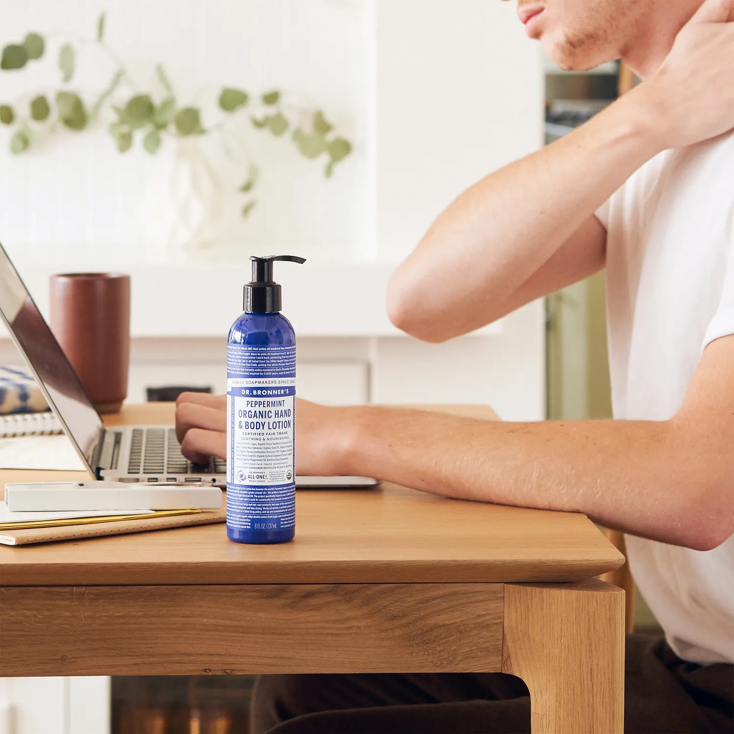 Dr. Bronner's Peppermint lotion 8 oz til daglig brug