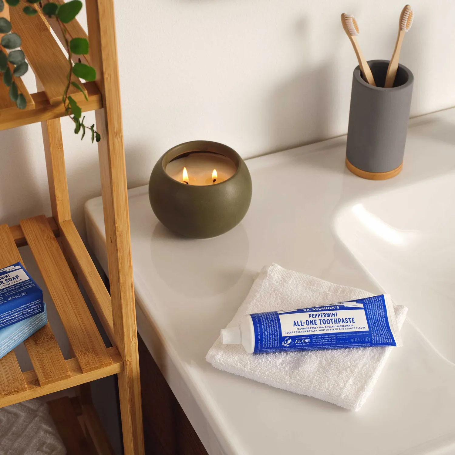Dr. Bronner's All-One Peppermint tandpasta 5 oz uden fluor