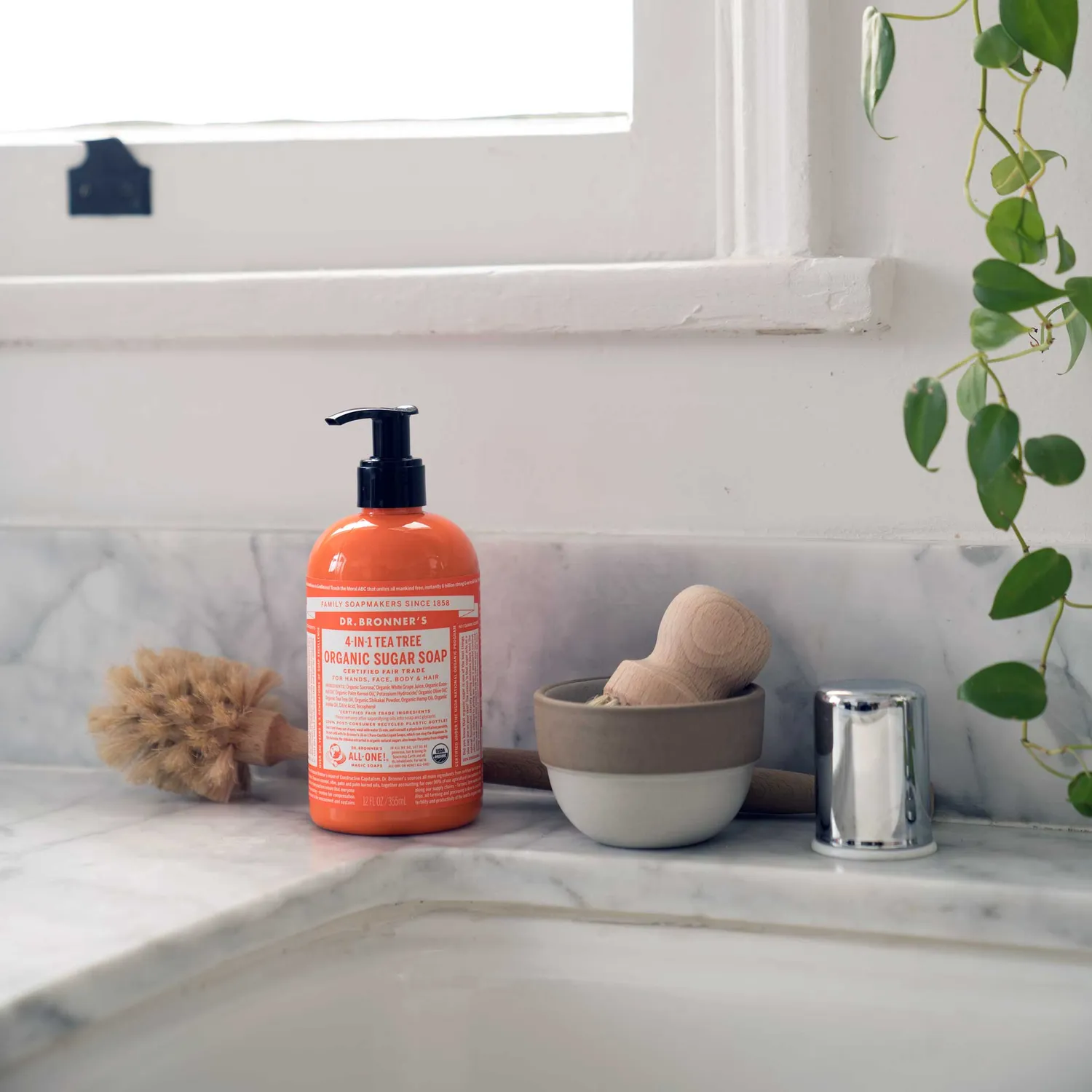 Dr. Bronner's Organic Sugar Tea Tree flydende sæbe 12 oz