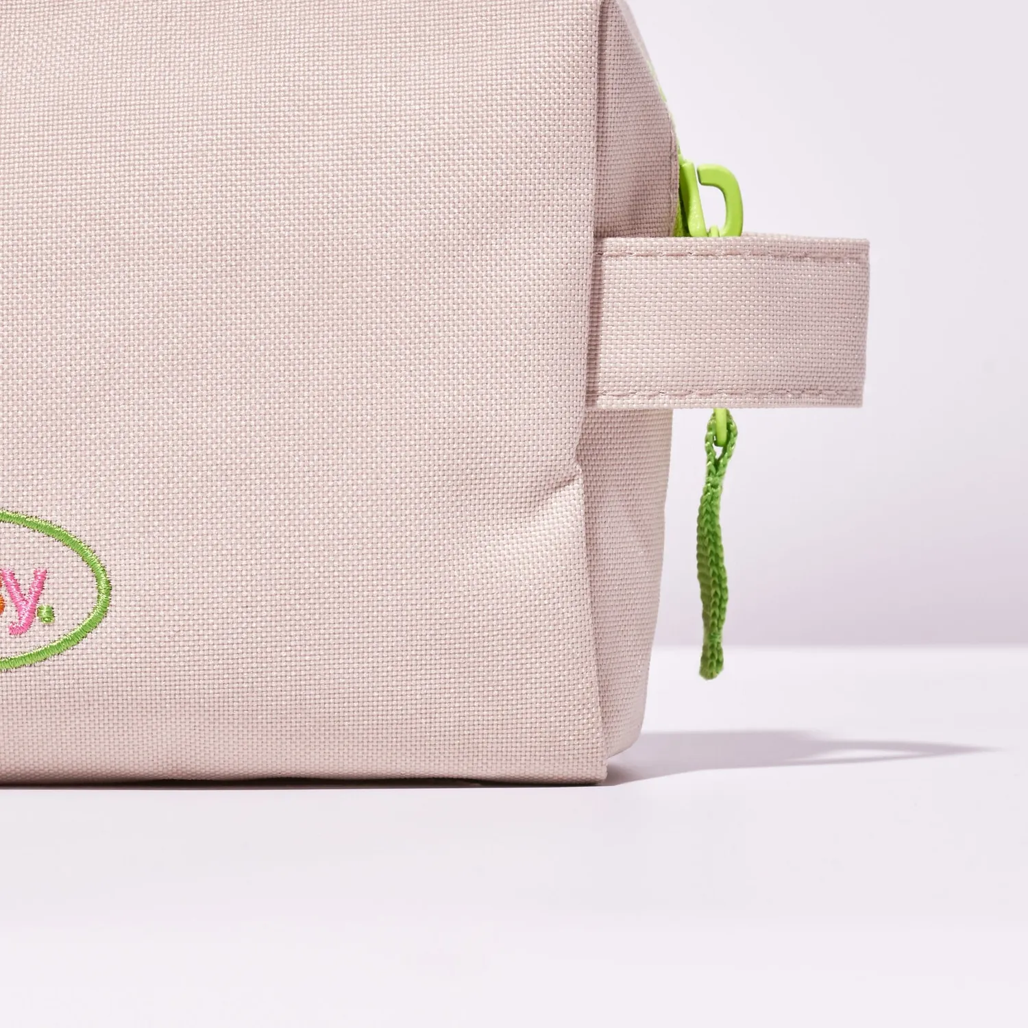 Fussy Recycled Washbag toilettaske neon beige genbrug