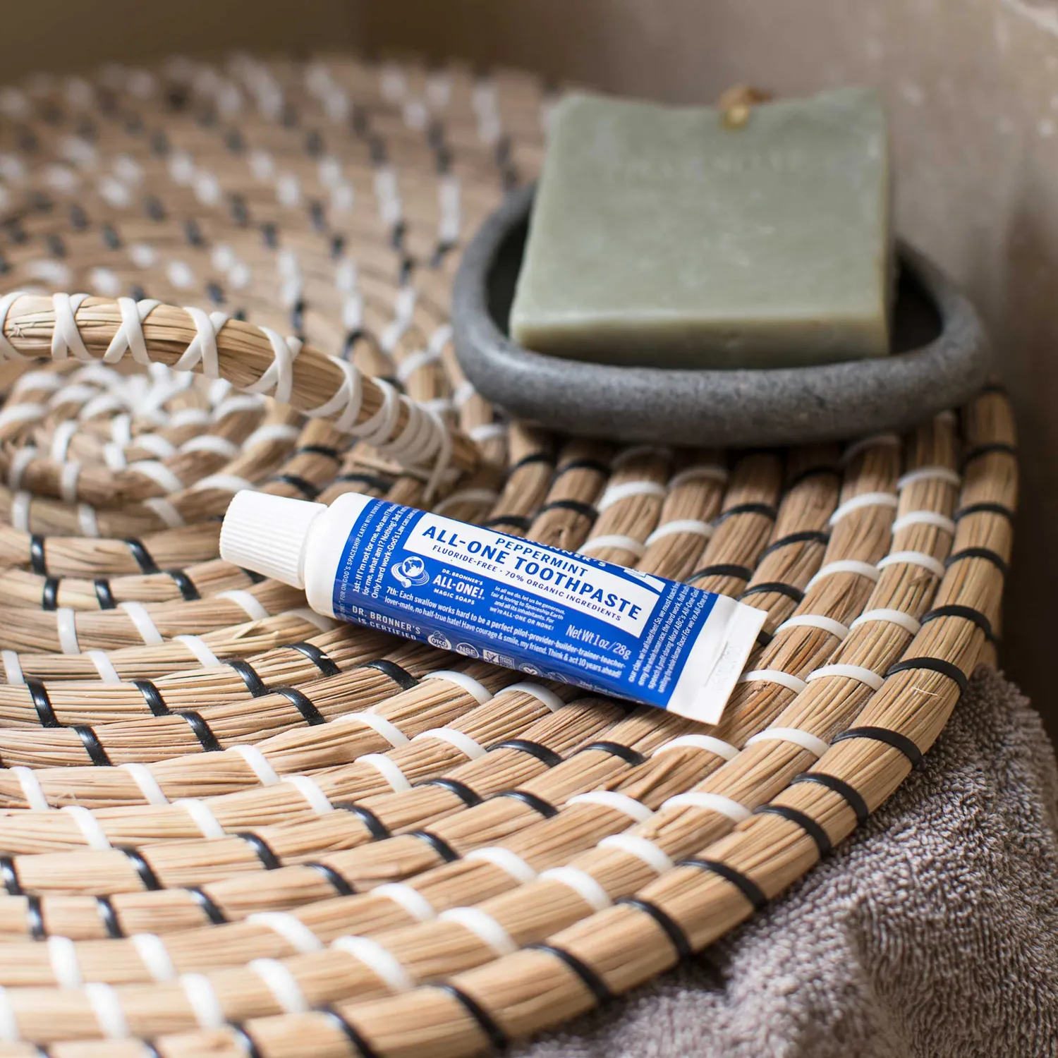 Dr. Bronner's All-One Peppermint tandpasta 5 oz uden fluor