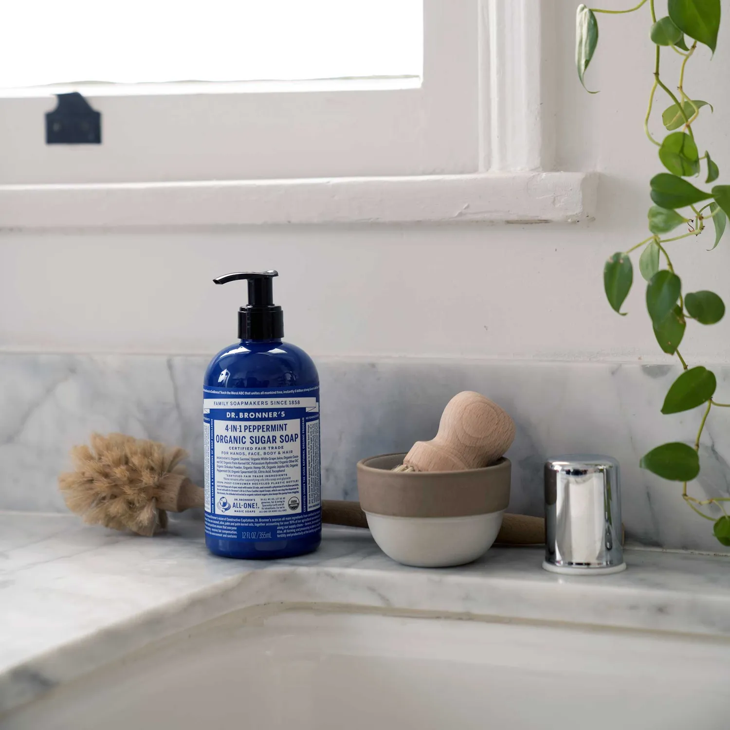 Dr. Bronner's Peppermint sæbesæt bundle med frisk duft